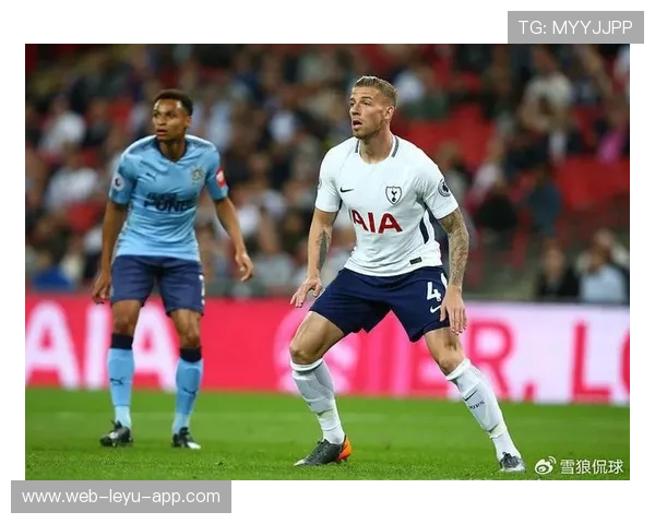 前热刺铁卫全面开花：职业生涯转型为文艺全能者，前热刺球员